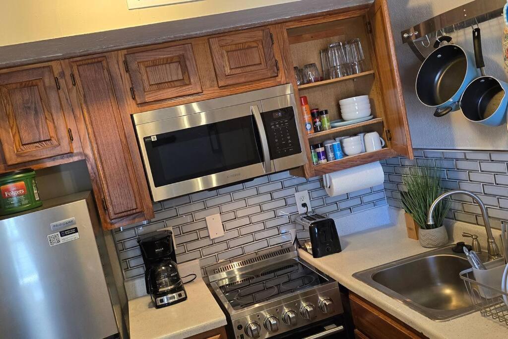 Cozy Updated Cove Of Heaven, 5Mins To Lake Hefner! Oklahoma City Exterior foto